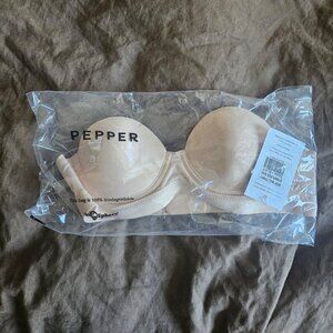 NWT Pepper Multi-way Strapless 34AA